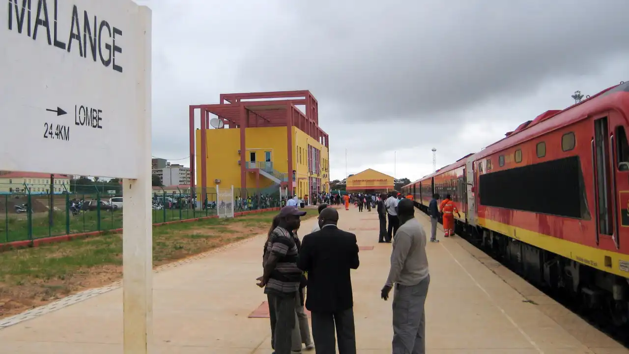 Reposta circulação ferroviária entre Luanda e Malanje após oito dias