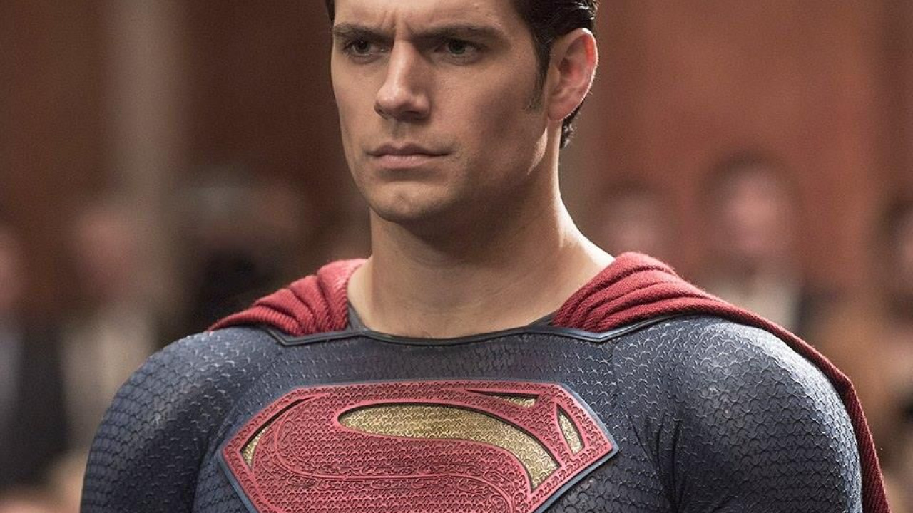 Meu lindo e brilhante amor', se declara Henry Cavill a nova namorada 