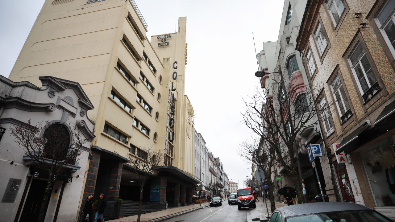 Coliseu do Porto. Palavras, música e artistas da Revolução na programação