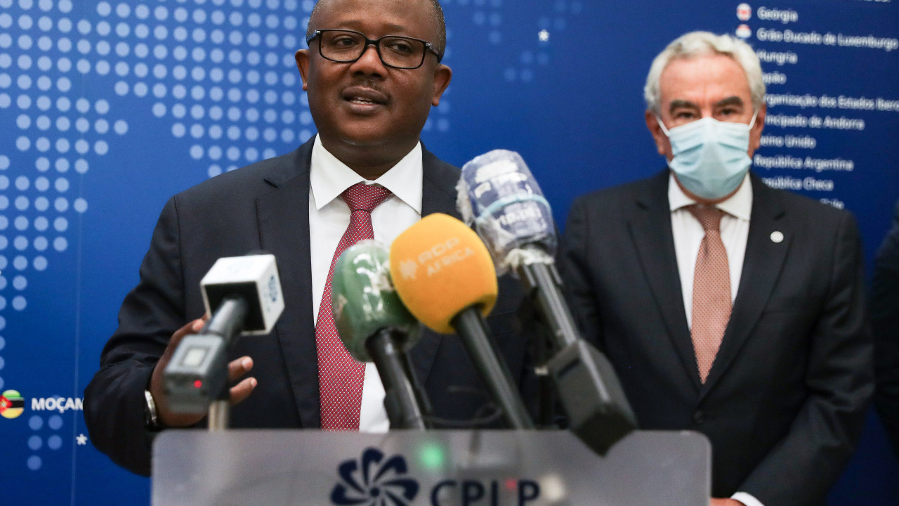 Marcelo chamado a ajuda a melhorar relação de imprensa guineense com PR