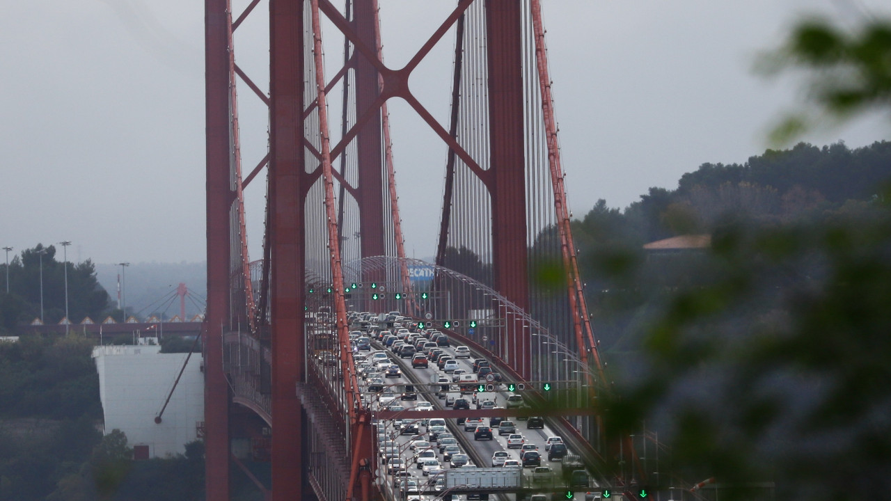 Atenção, condutores! Ponte 25 de Abril cortada na madrugada de domingo