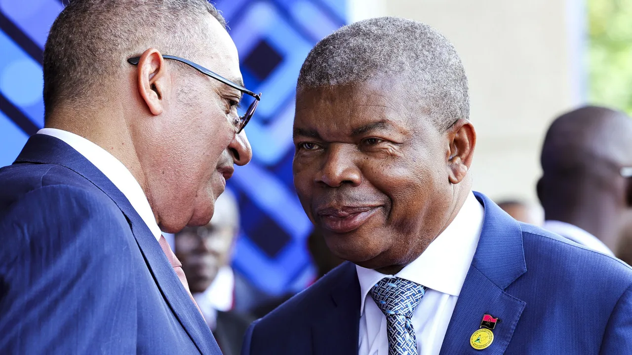 Presidente angolano defende reforço de laços com São Tomé e Príncipe