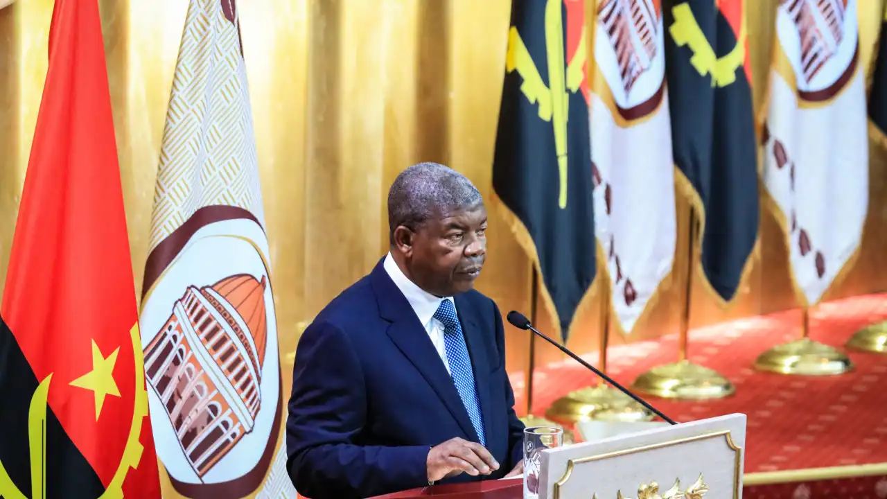 Angola quer devolução de quase 2.000 milhões, incluindo de Portugal