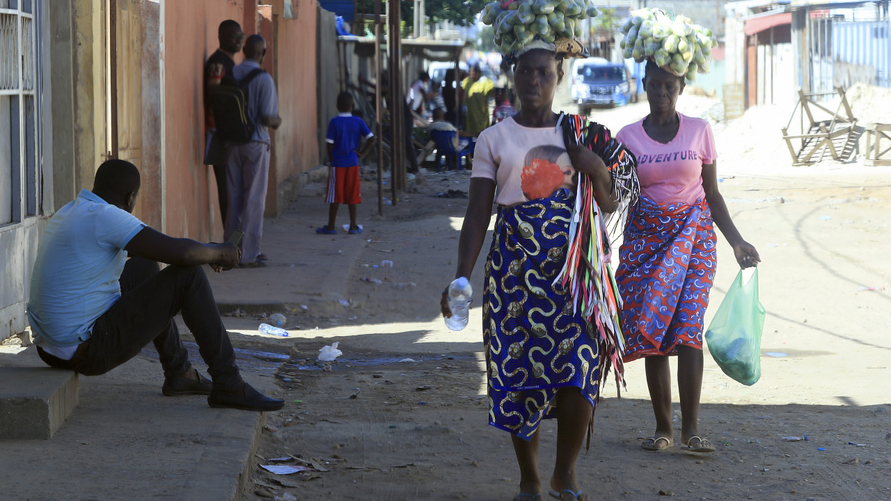 Reeleição de PR Tshisekedi divide congoleses em Angola