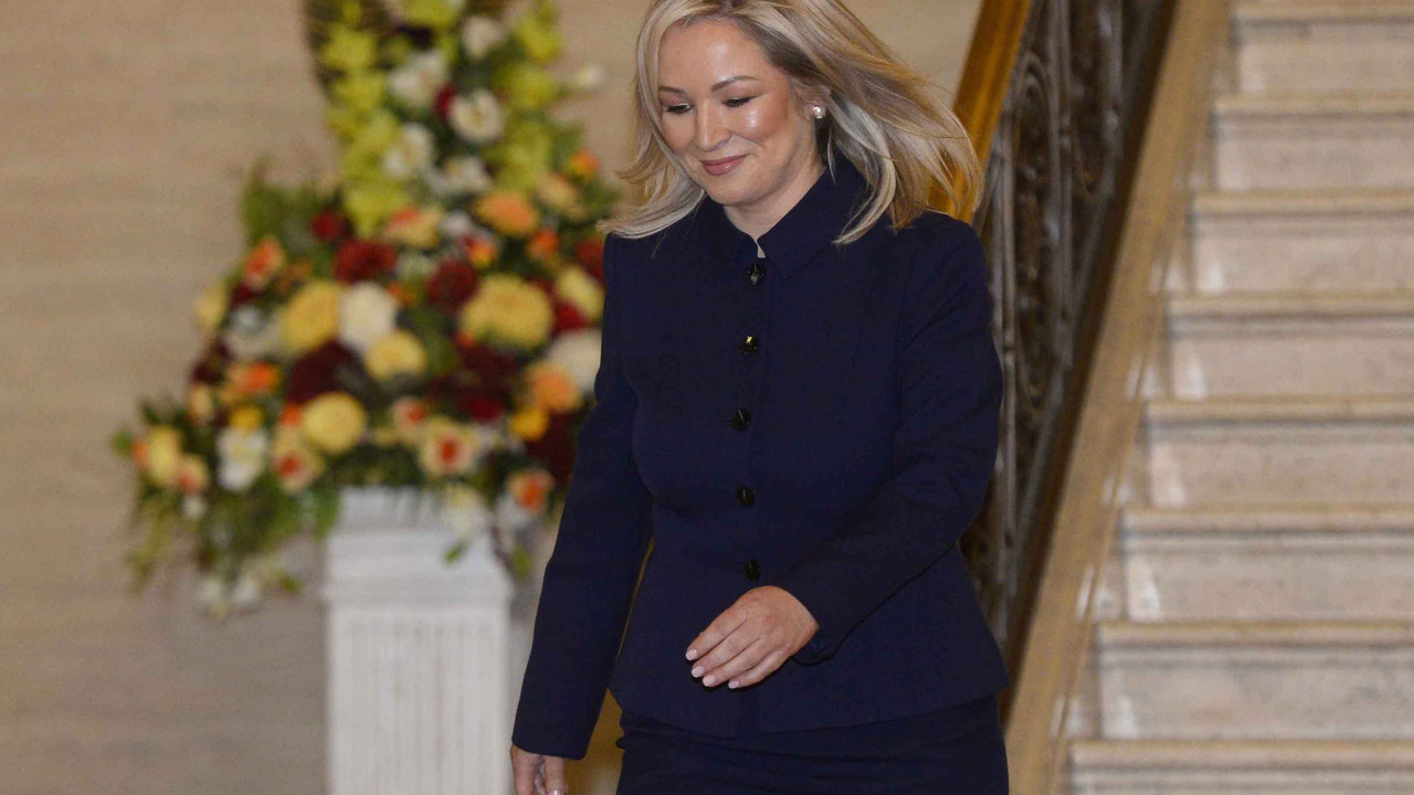 Michelle O'Neill é 1.ª republicana a liderar governo da Irlanda do Norte