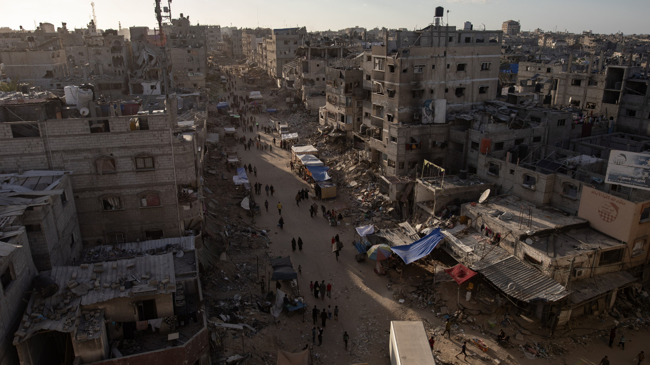 Mais de 800 mil palestinianos abandonaram Rafah desde início da ofensiva