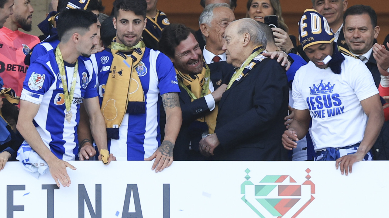 Pinto da Costa deixa FC Porto com 45 troféus em 27 épocas