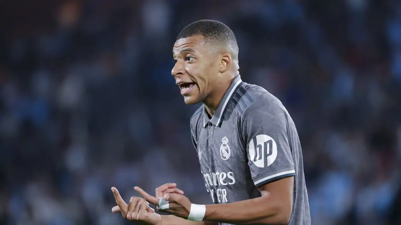 Ligue 1 mantém decisão de condenar PSG a pagar 55 milhões a Mbappé