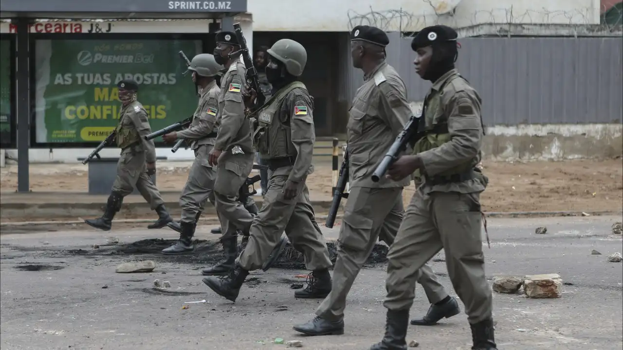 Pelo menos 30 detidos em confrontos em Maputo