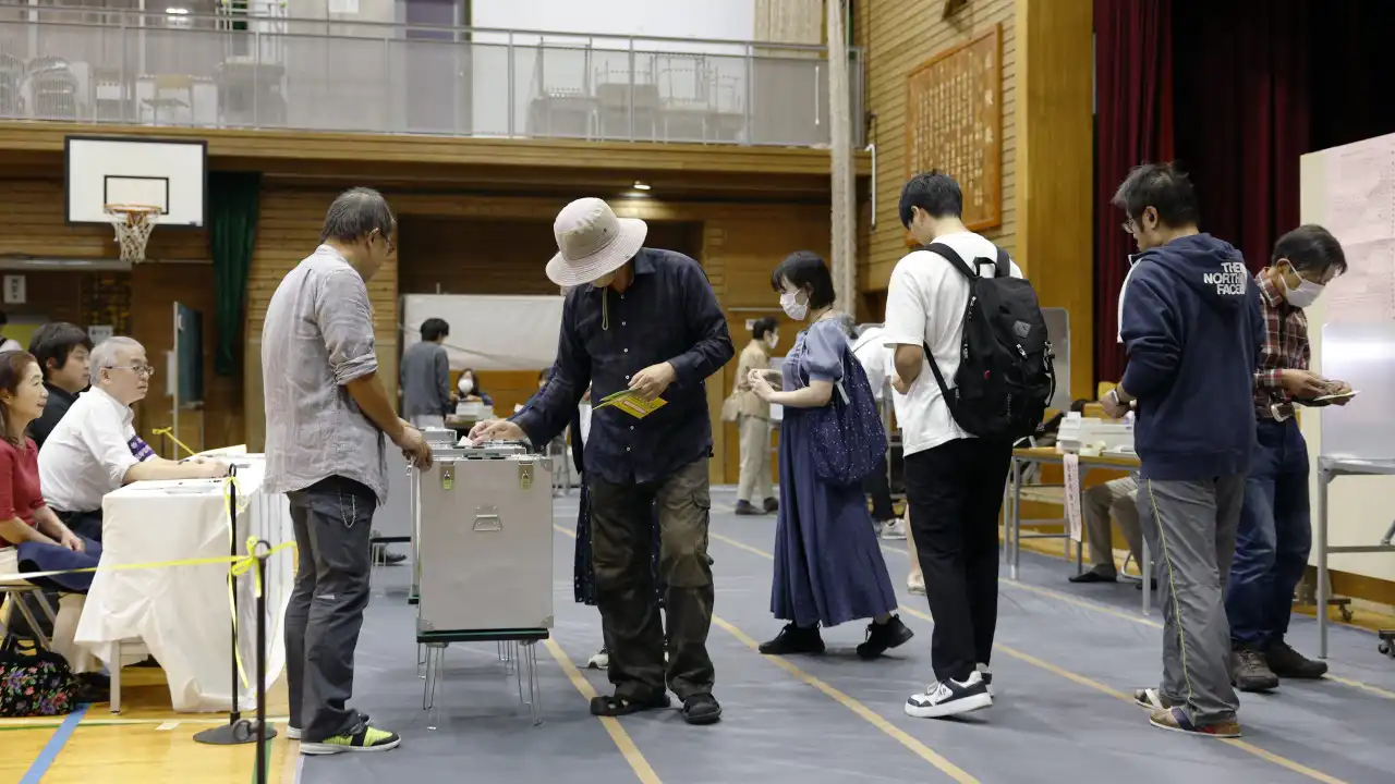 Primeiro-ministro do Japão promete "reformas" após perder maioria