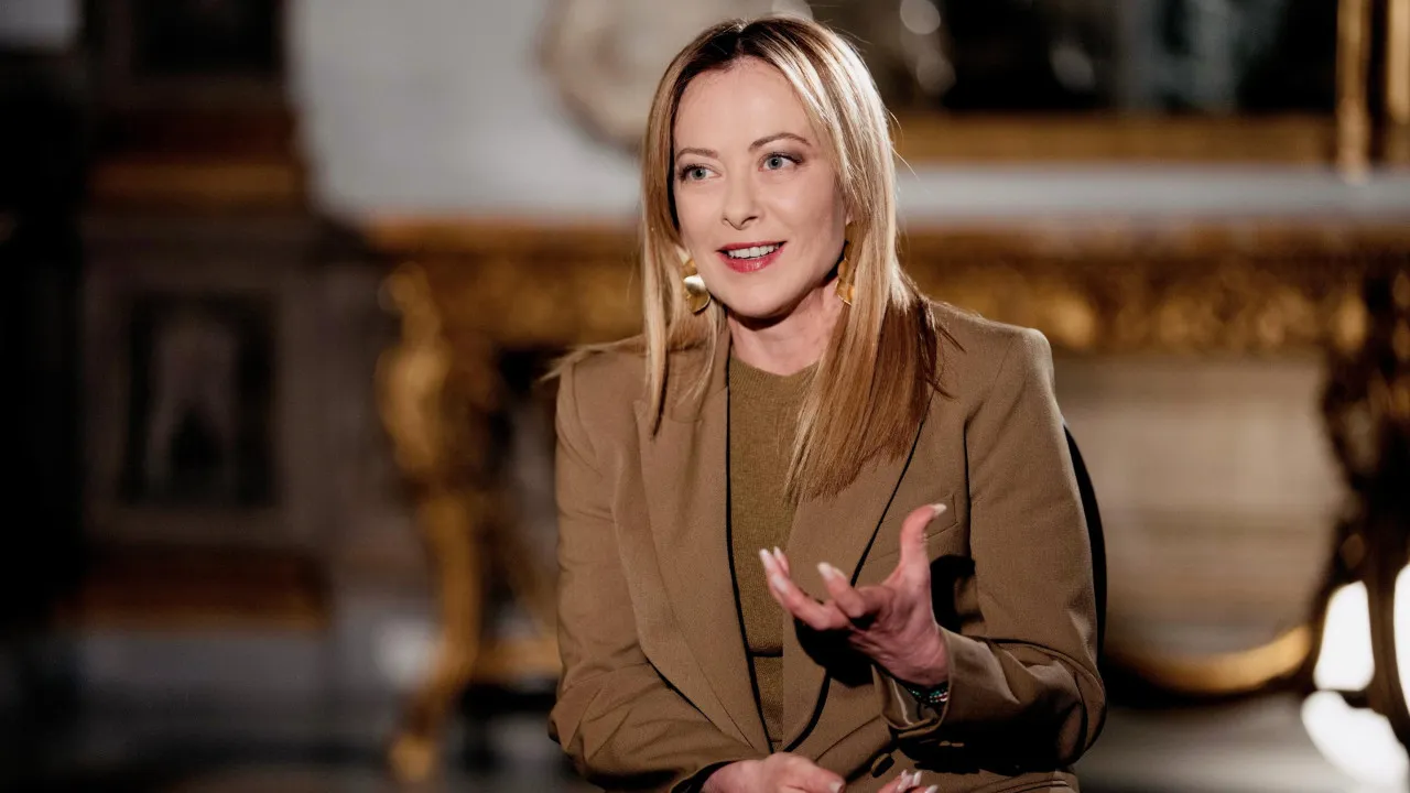 Meloni pede circulação no estreito de Ormuz após visita ao Golfo Pérsico