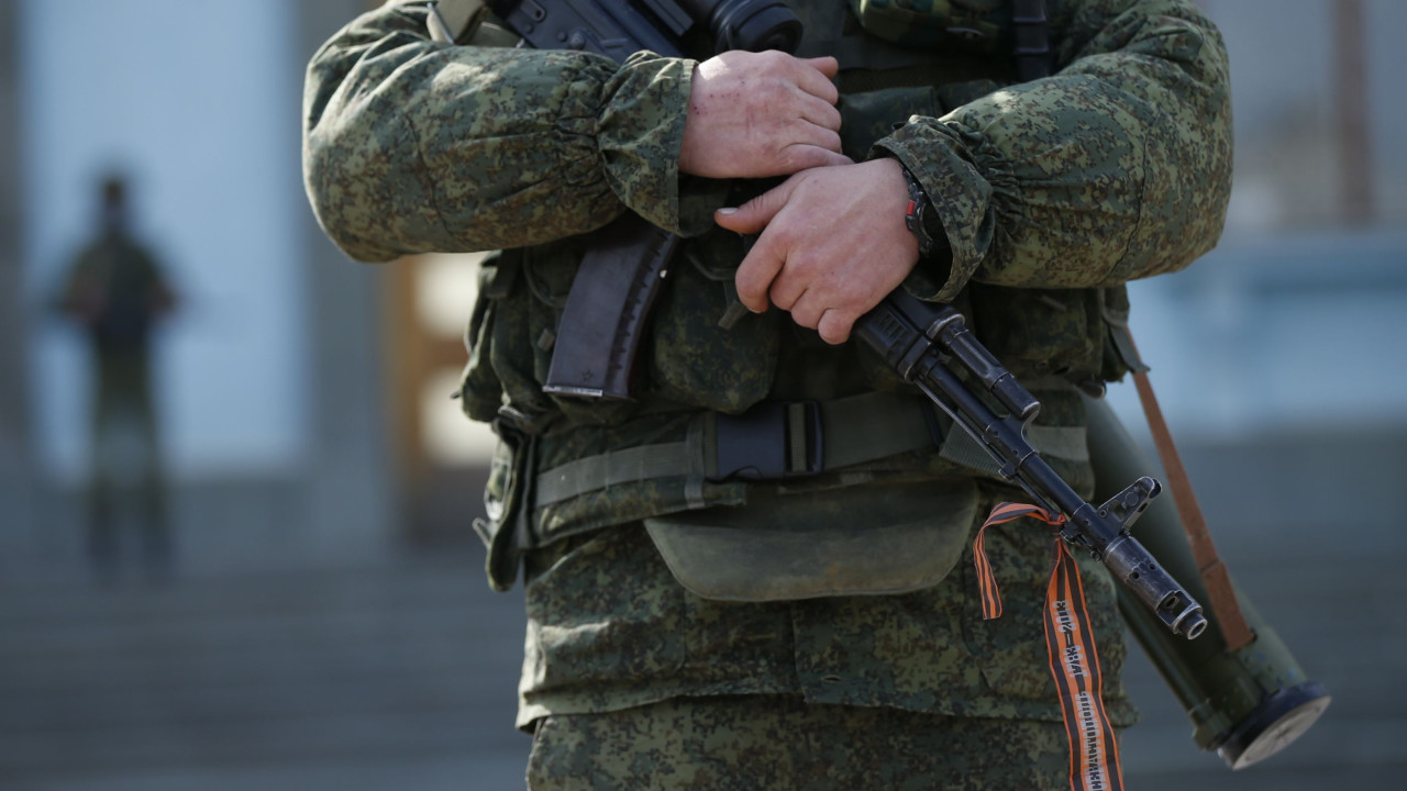 Ucrânia. Homens que vivem fora 'convidados' a alistarem-se no exército