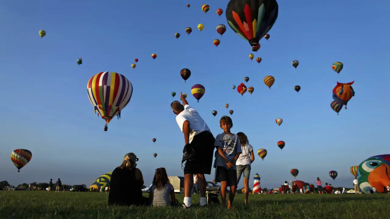 Festival de balões de ar quente volta a 'colorir' ceús do Alentejo