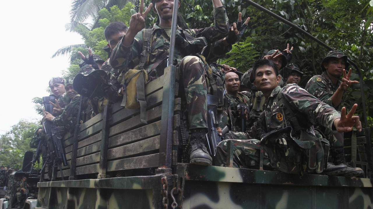 Абу сайяф. Филиппинская армия. Филиппины армия. Филиппины против исламистов.