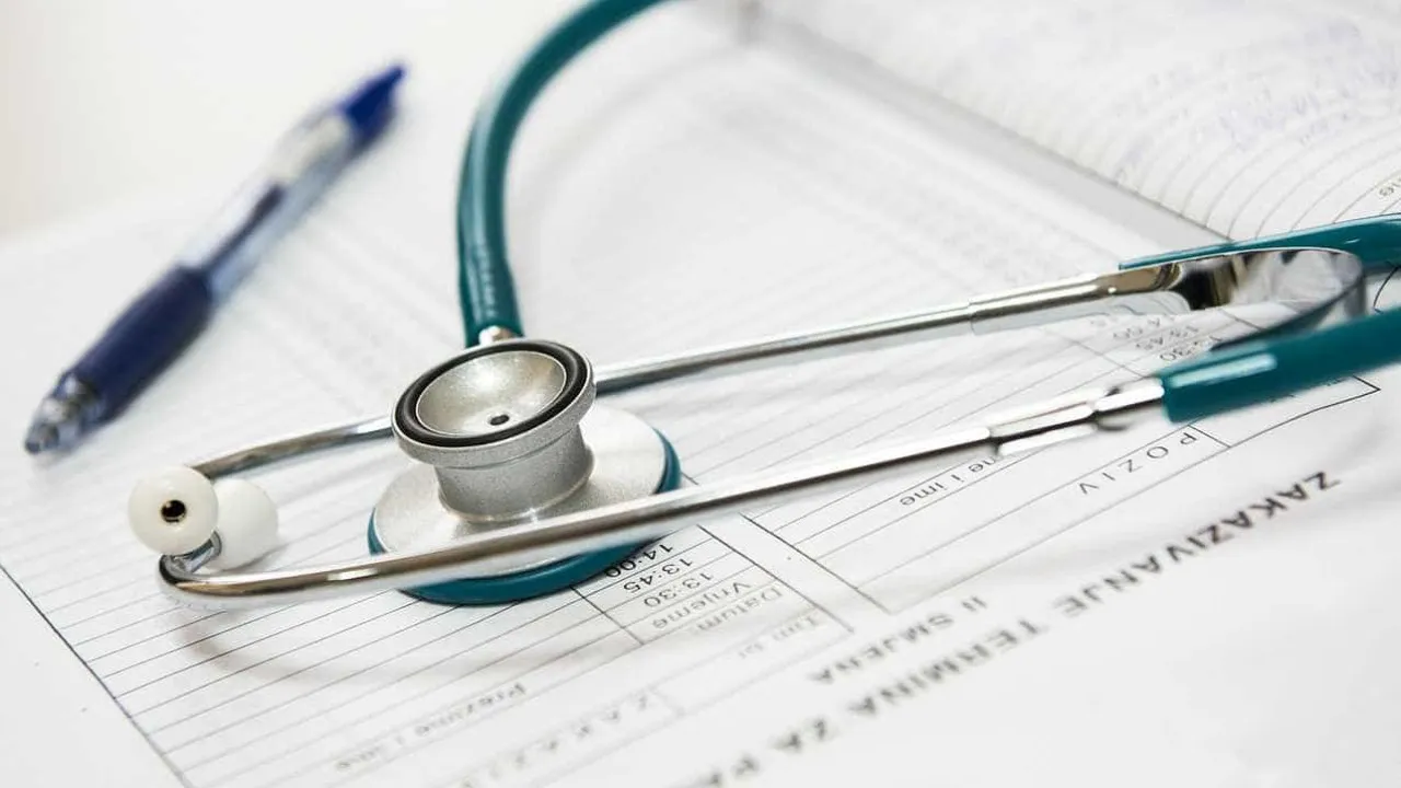 Médica de Benavente que passava reformas ilegais apareceu no consultório