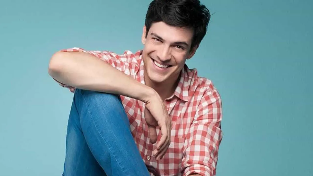 Revelada foto de Mateus Solano completamente nu - Notícias ao Minuto