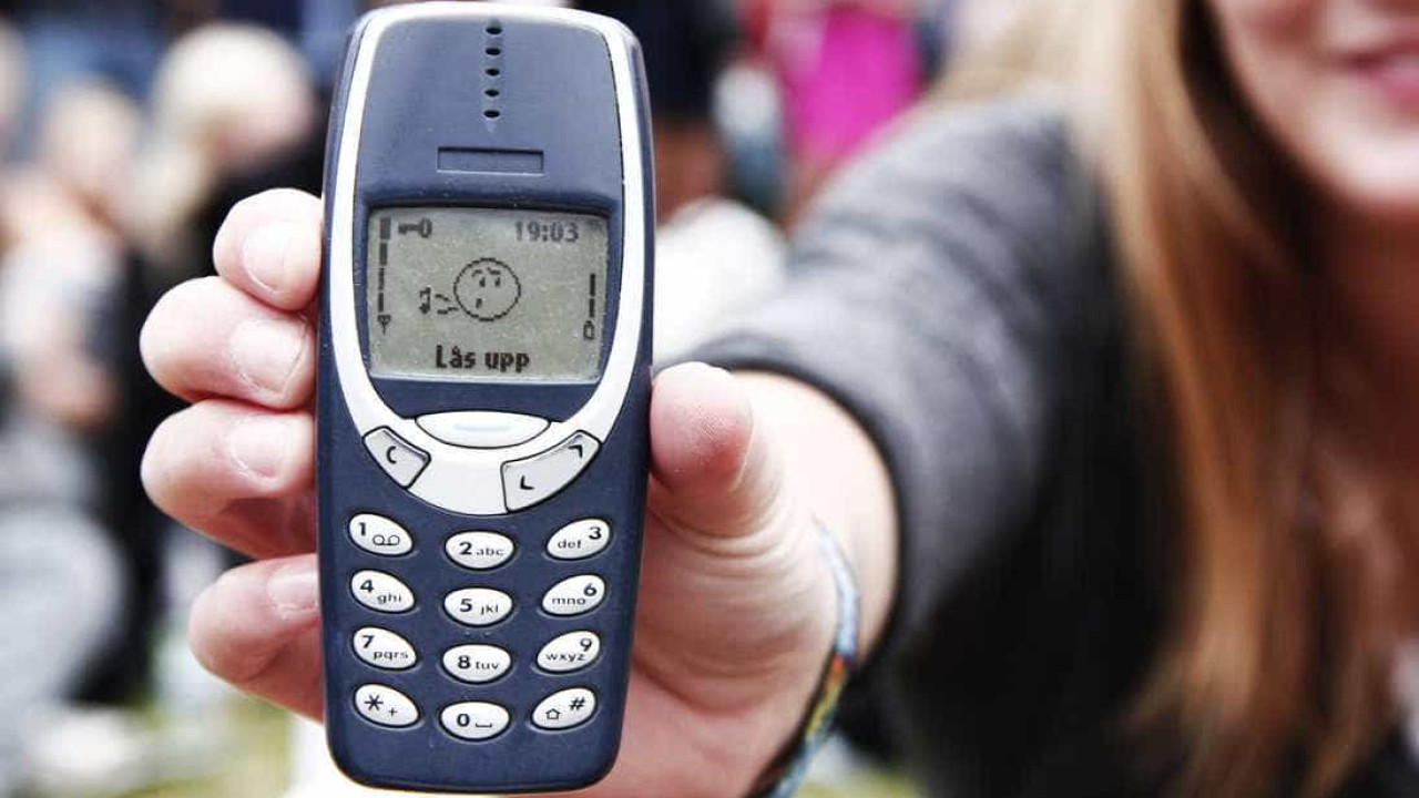 Os telemóveis antigos são melhores que os smartphones?