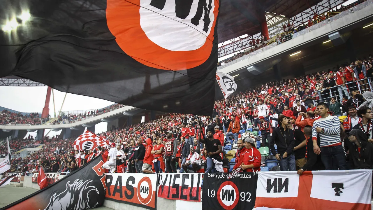 Violência no futsal. Preventiva para os 10 detidos dos No Name Boys