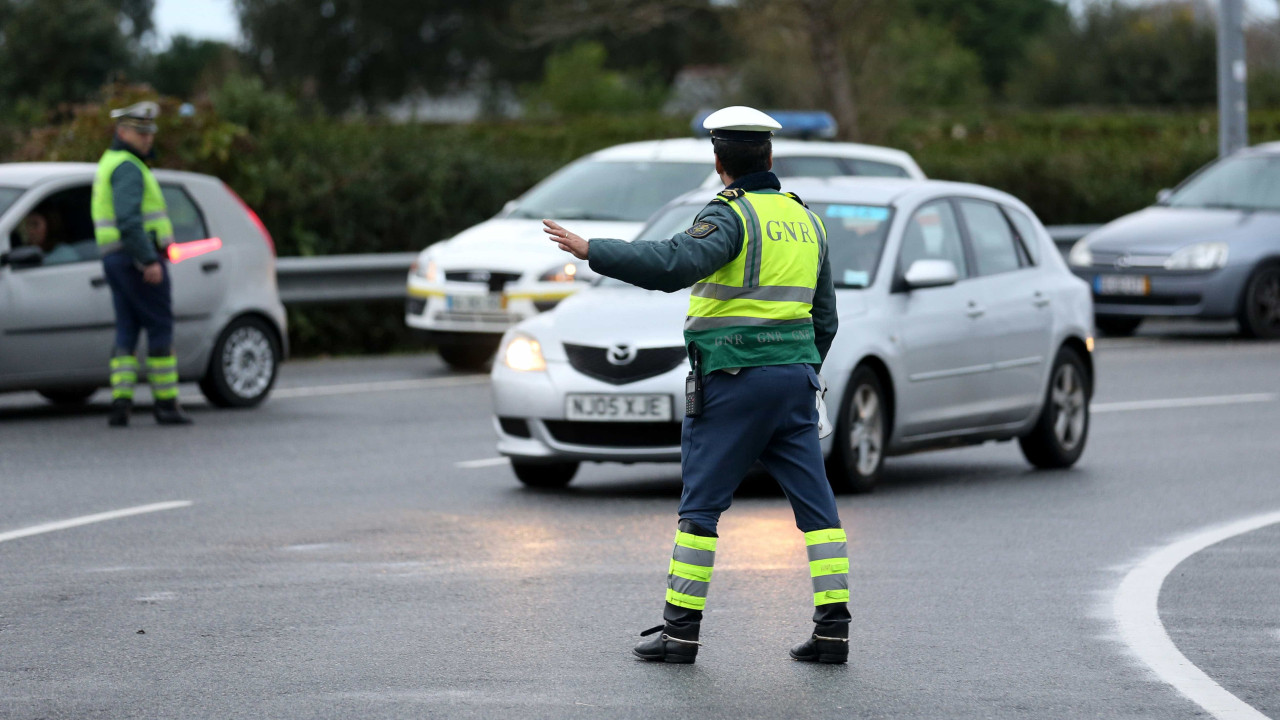 17 mortos na estrada entre 15 e 26 de dezembro (mais 4 do que em 2022)