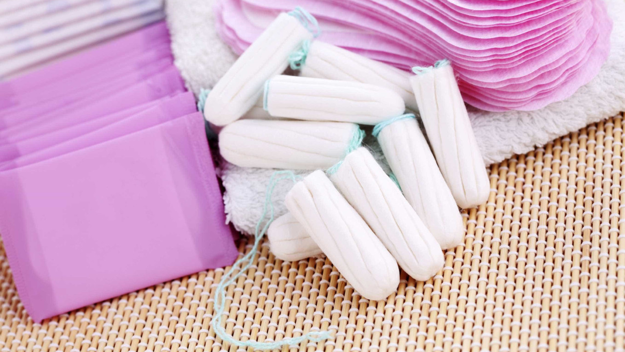 Faltar às aulas por não ter produtos menstruais é realidade em Portugal