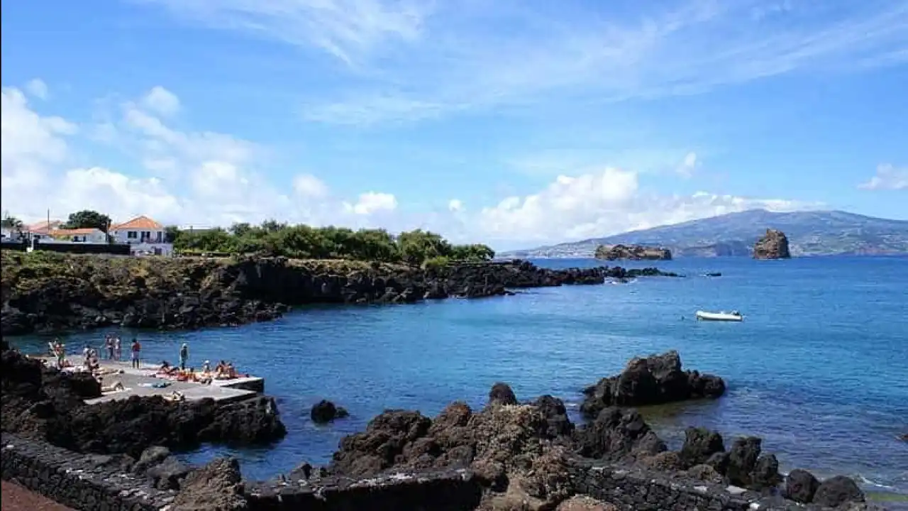 Porto da Madalena fecha terça-feira de manhã devido a ciclone nos Açores