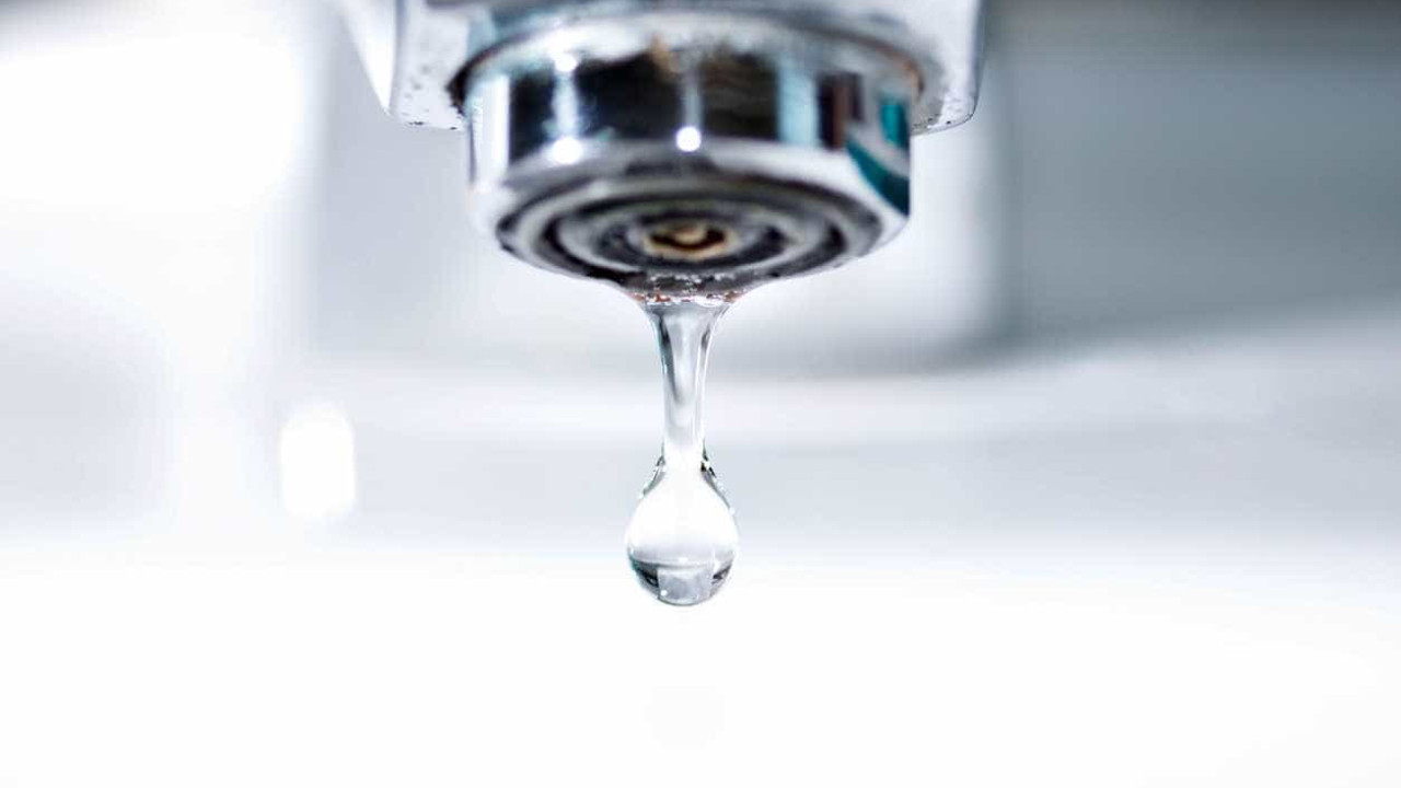Diez consejos para ahorrar en la factura del agua (empezando por la ducha)