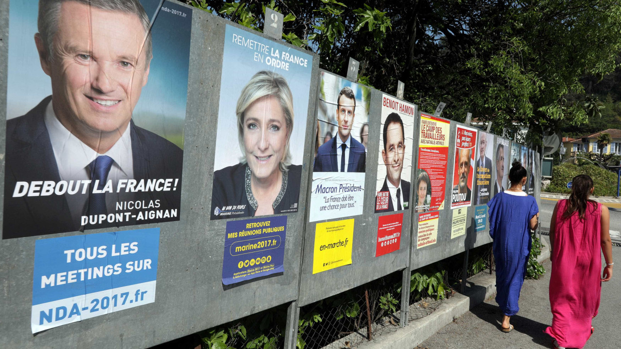 Des Français partagés entre « fatigués de la politique » et devoir voter