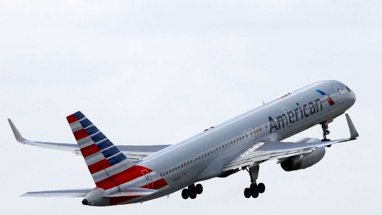 Seis feridos após avião aterrar de emergência em aeroporto no Havai