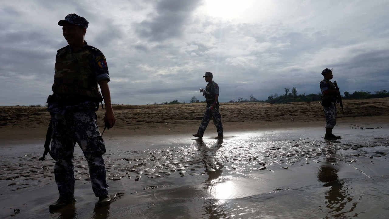 Centenas entram no Exército na segunda ronda de recrutamento em Myanmar