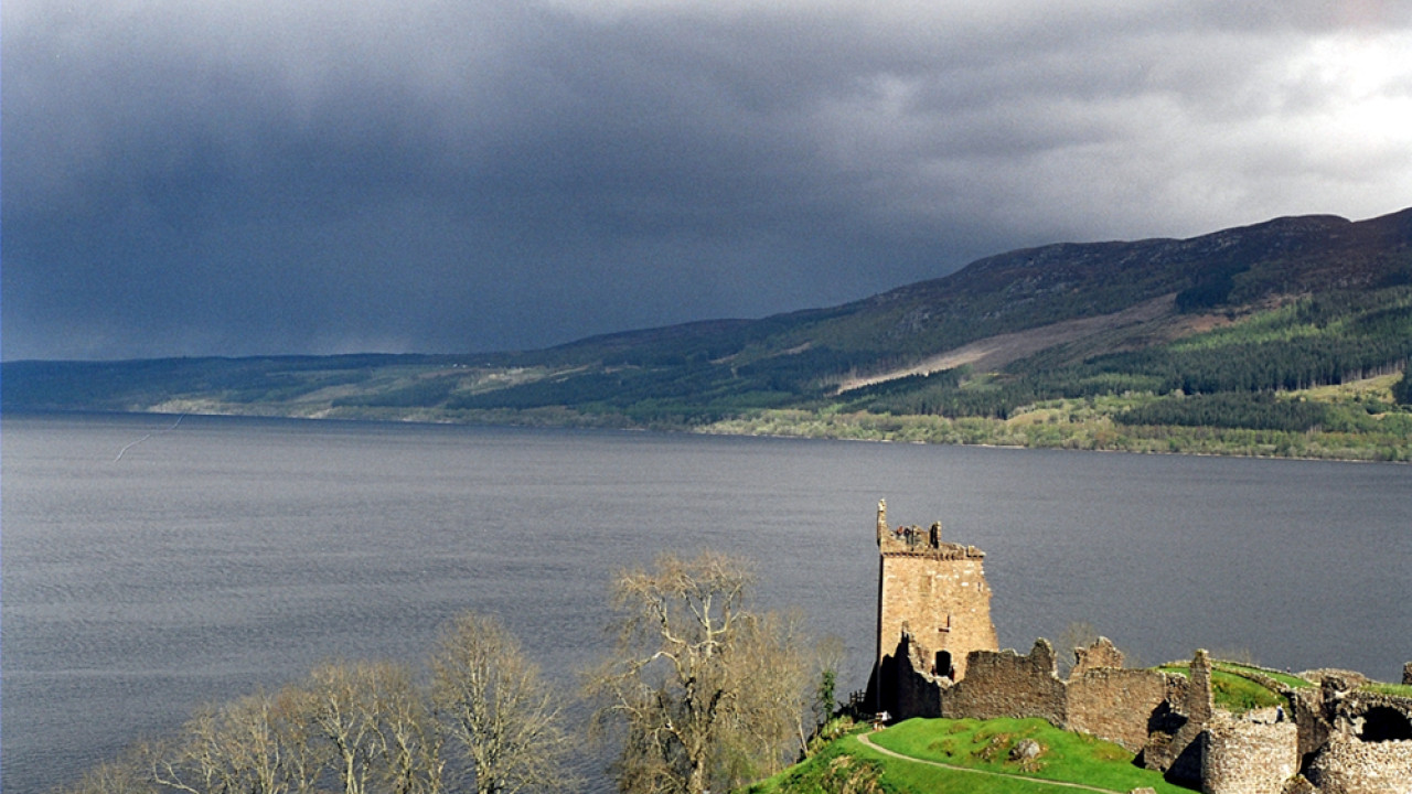 Investigadores que procuram Monstro do Lago Ness pedem ajuda à NASA