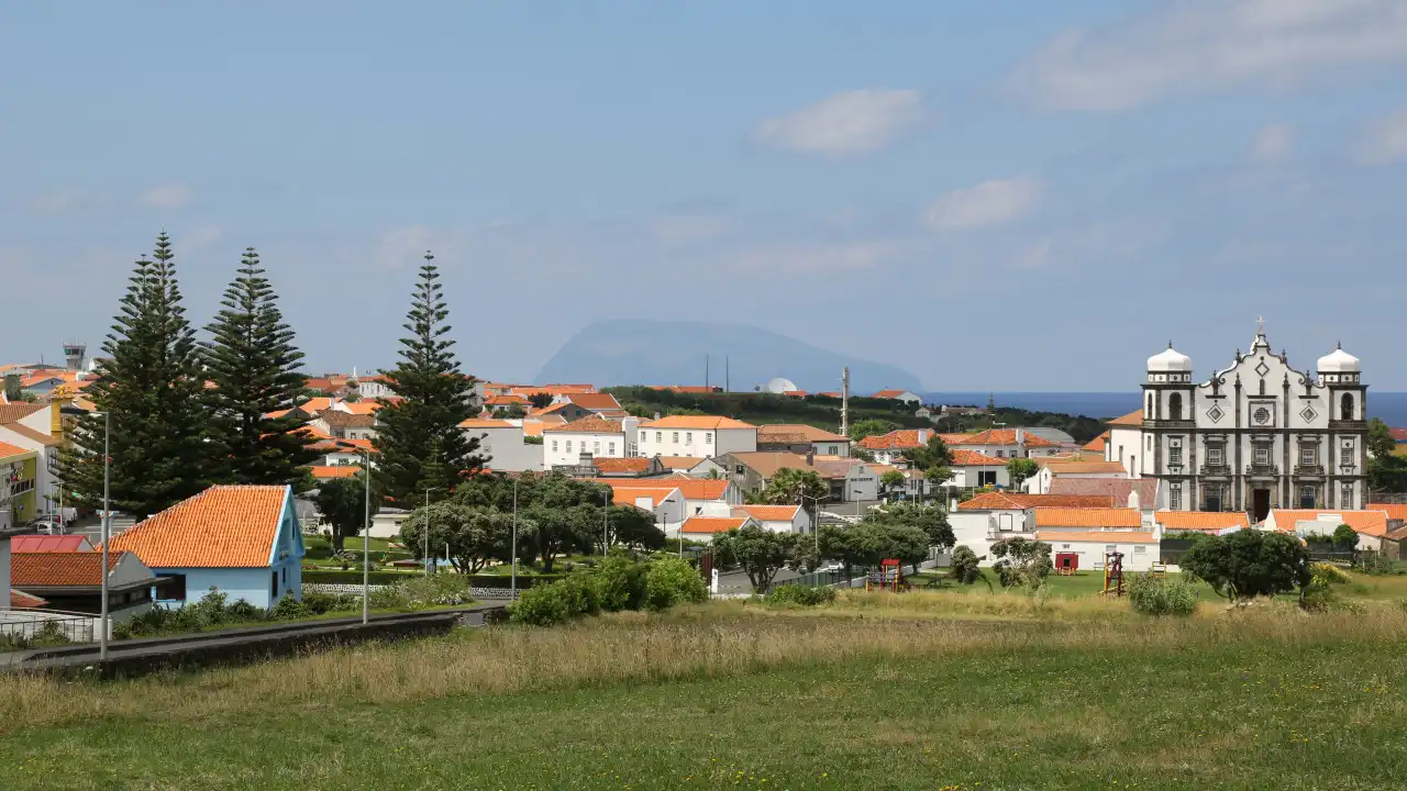 Bispo de Angra inicia visitas pastorais com deslocação às Flores