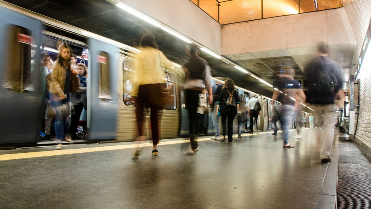 Normalizada circulação na linha Vermelha do metro de Lisboa após avaria