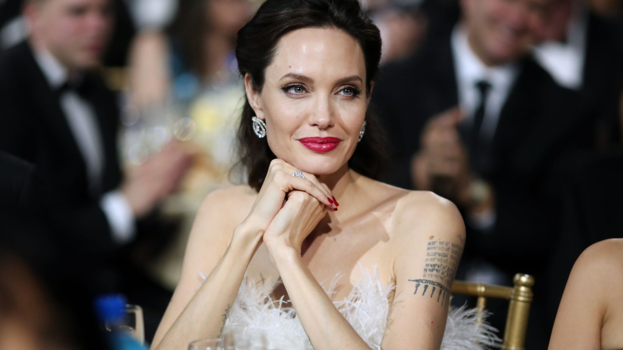 Angelina Jolie conta como os filhos a têm ajudado a 'encontrar-se' -  Atualidade - SAPO Lifestyle