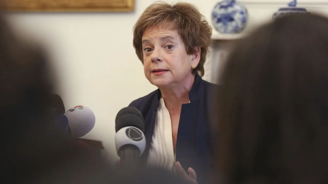 Provedora de Justiça já apresentou pedido de renúncia a presidente da AR