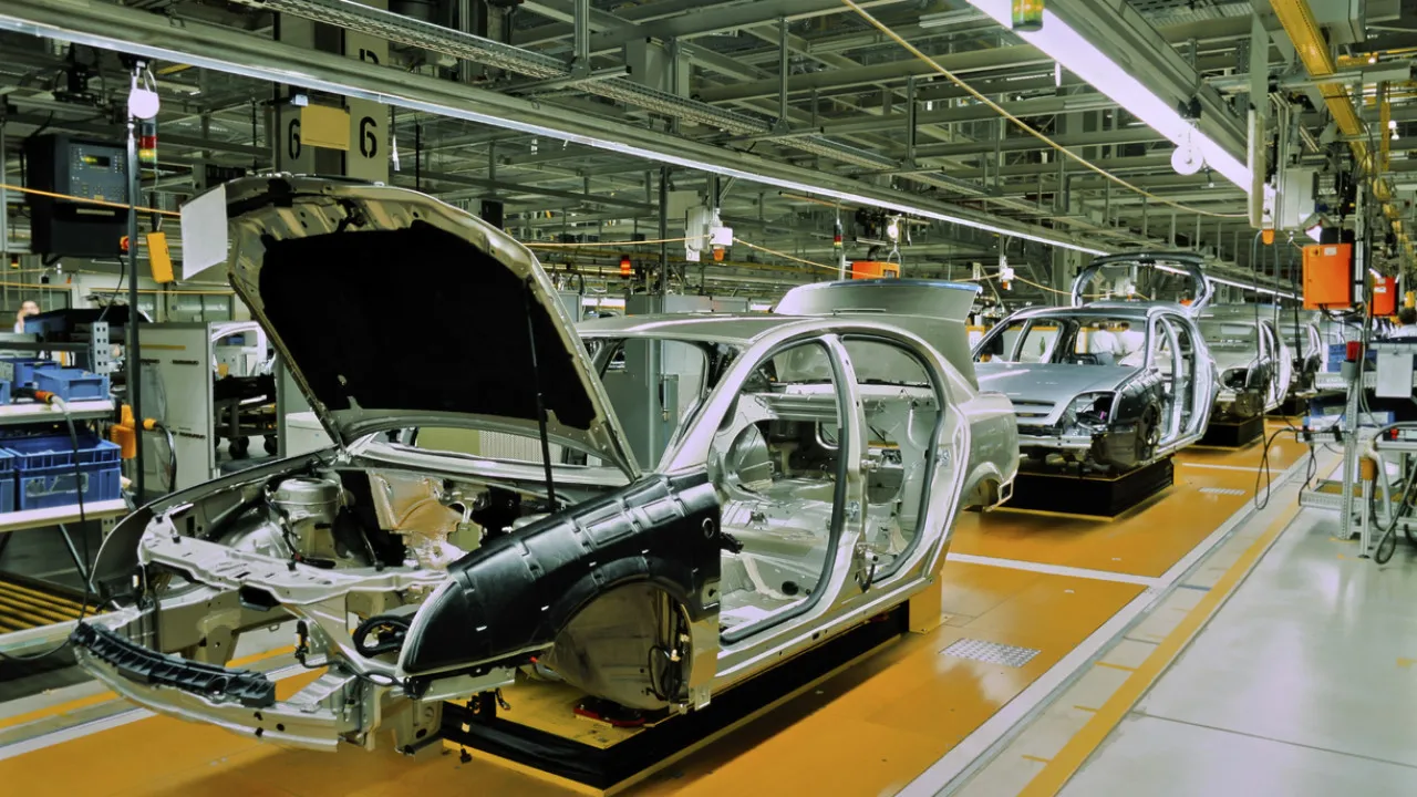 Empresa de famalicão de têxteis para automóveis despede 123 trabalhadores