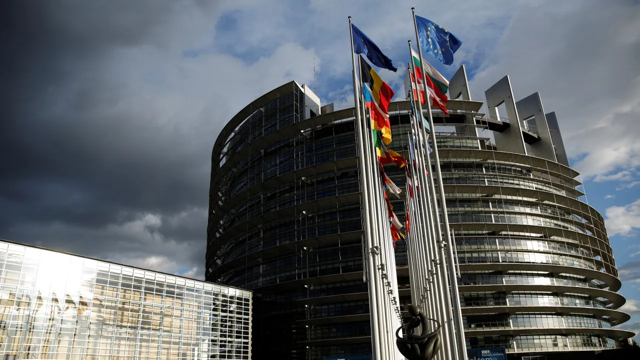 PE critica proposta "pouco ambiciosa" da Irlanda para orçamento da UE