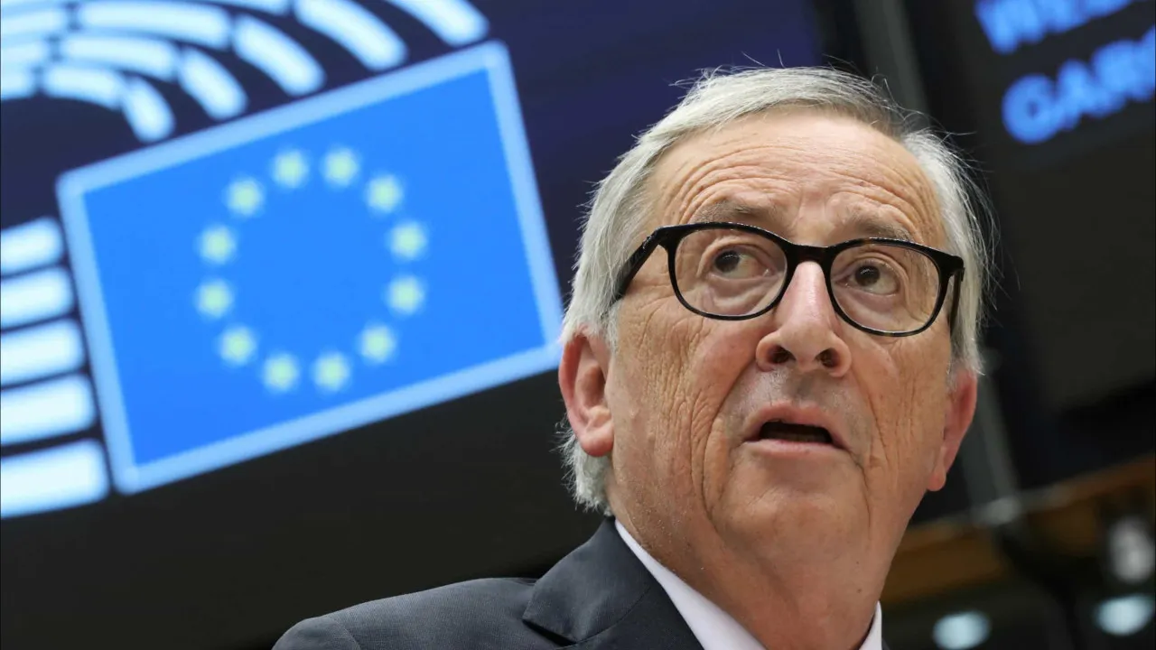 Juncker diz que Europa deve enfrentar Washington de forma adulta