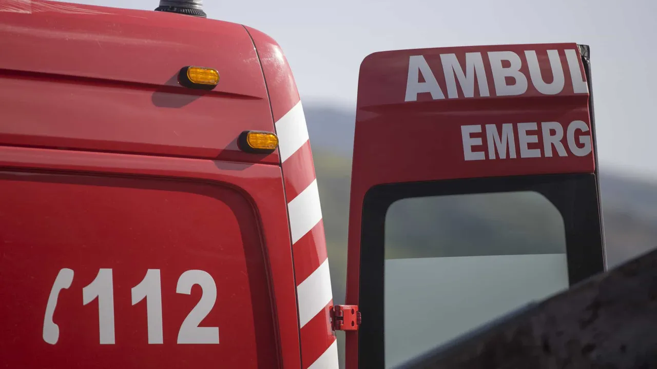 Menor em estado grave após ser atropelada em almada