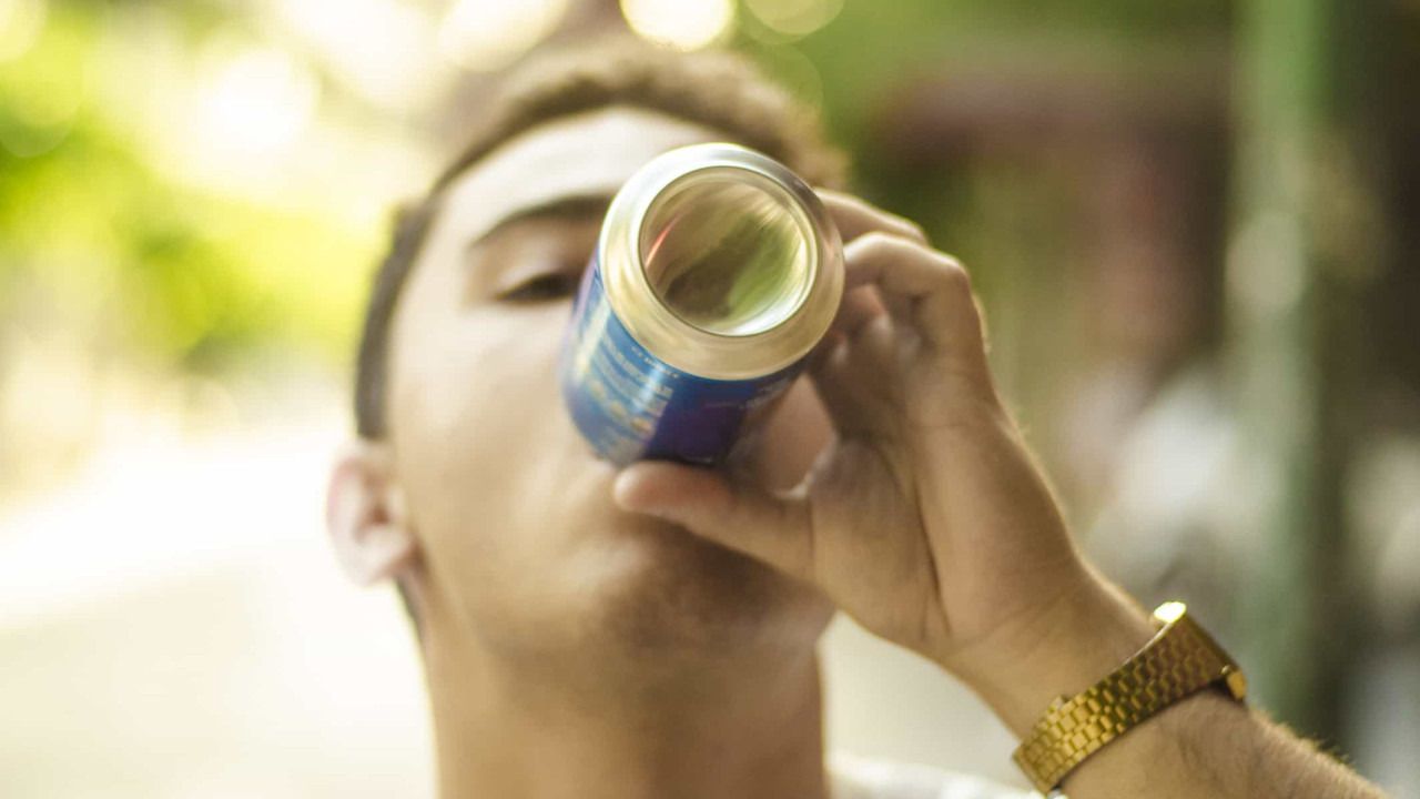 Espanha anuncia lei para proibir o consumo de álcool entre menores