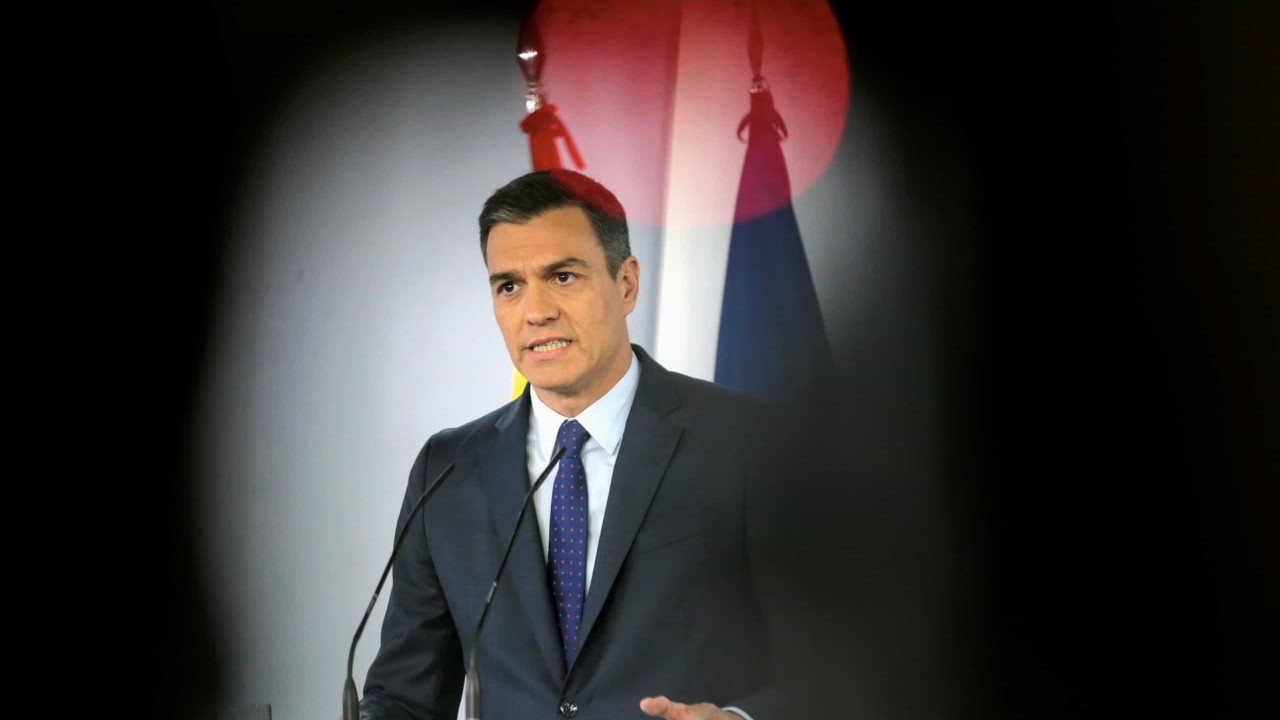 Sánchez volta a desconcertar Espanha e promete &quot;novo parágrafo&quot;. O enredo