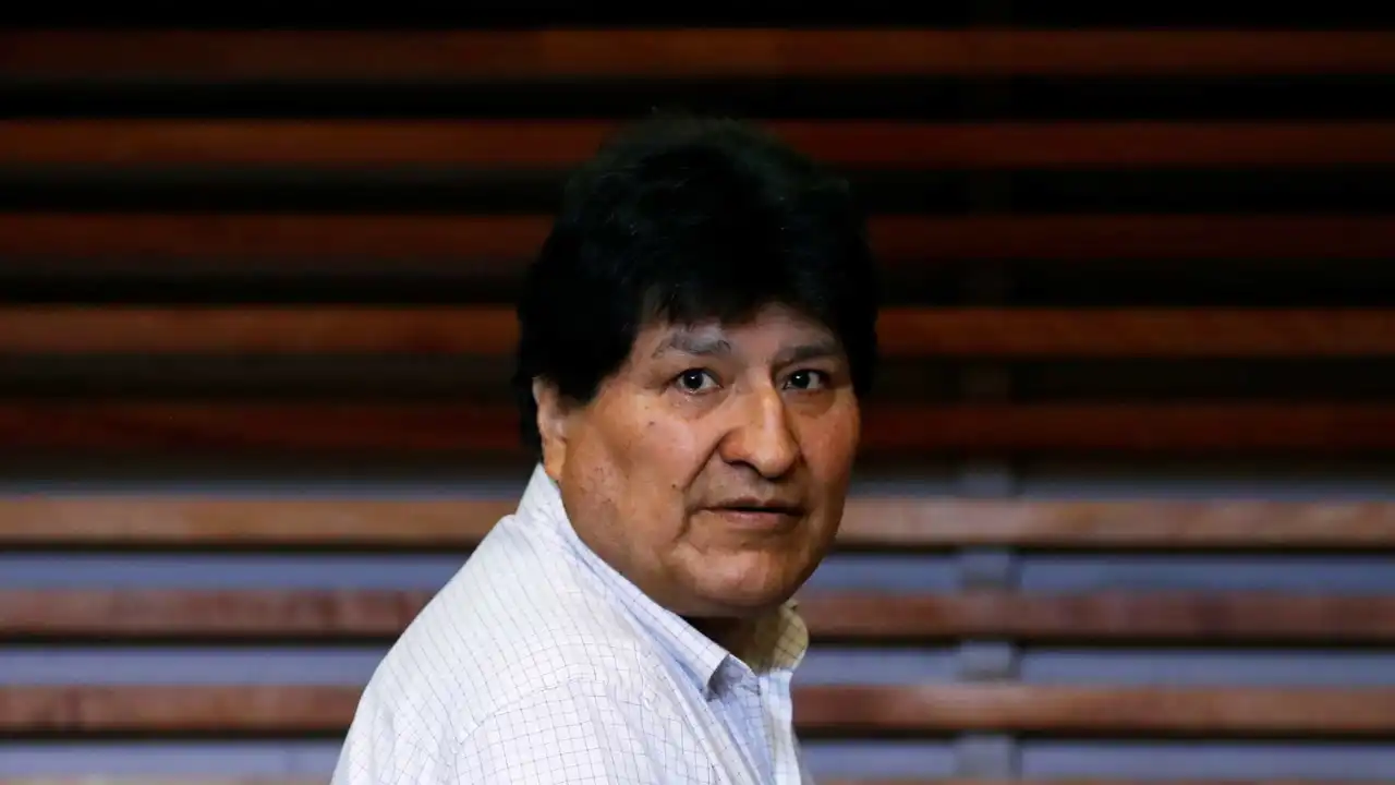 Governo da Bolívia acusa Evo Morales de ter "encenado" tentativa de assassínio