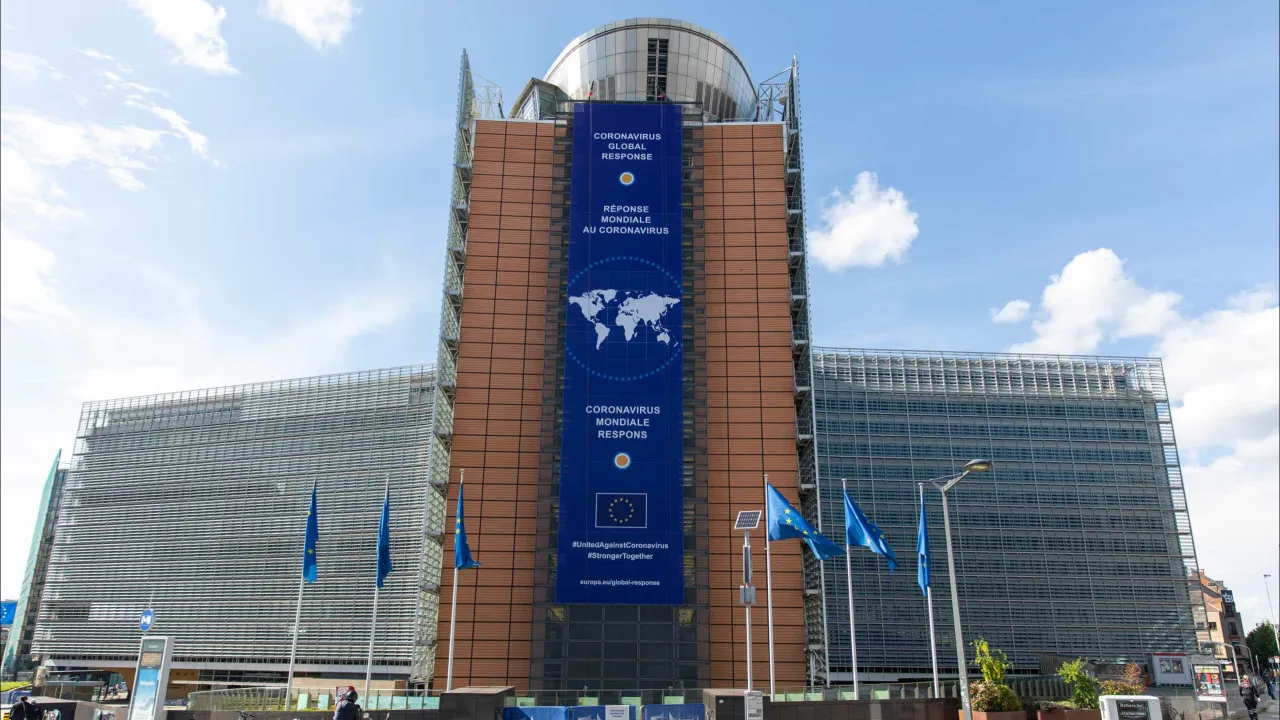 UE reforça diplomacia ao nível digital para assegurar regras na IA e 5G