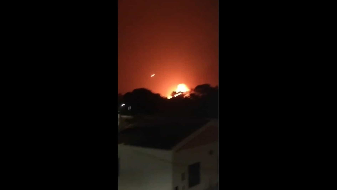 Os vídeos da explosão de 100 botijas de gás em Sesimbra