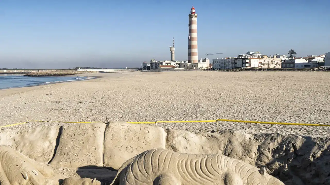 Encontrada parte de corpo "em decomposição" junto à praia da Barra