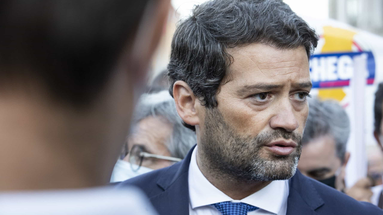 André Ventura anuncia recandidatura à presidência do Chega