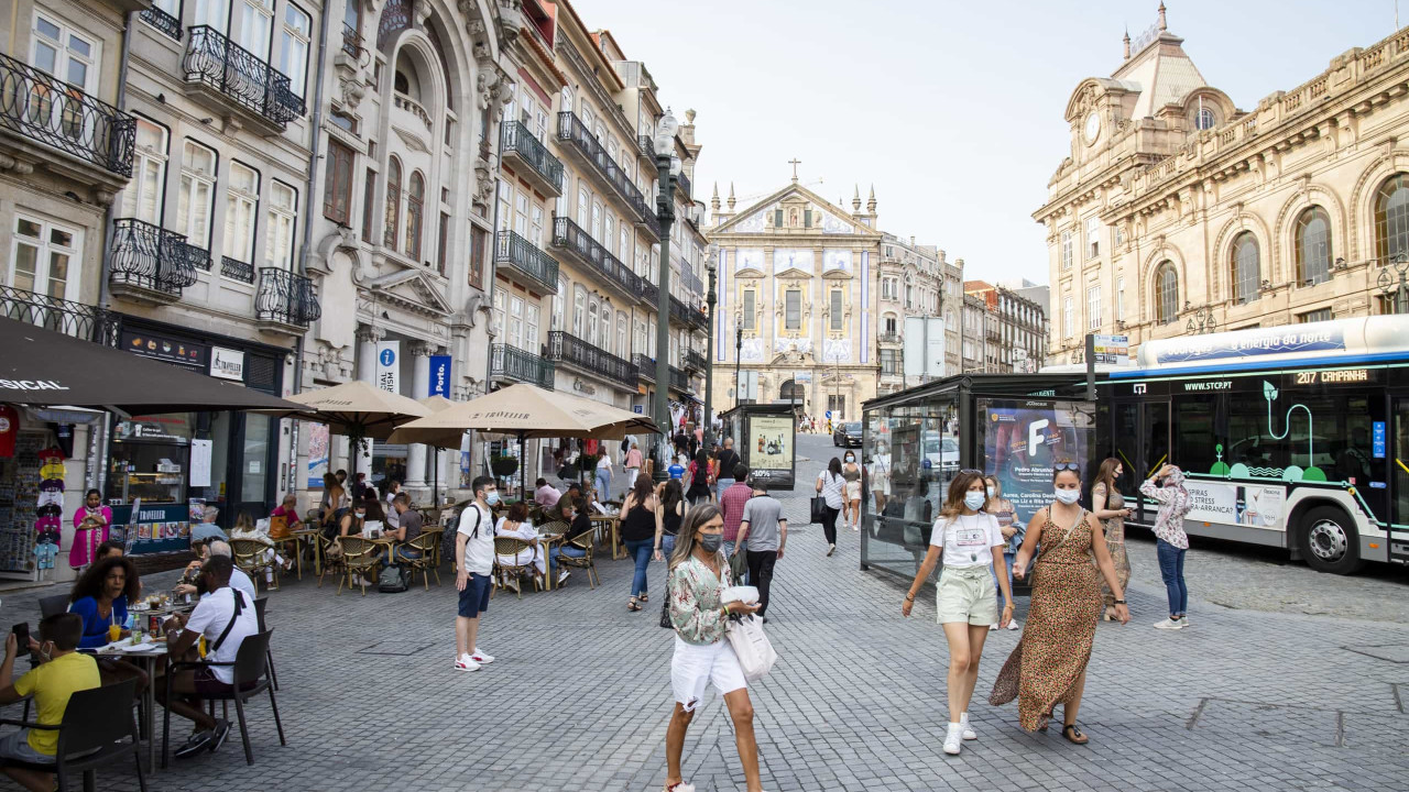 Casal de turistas morre de overdose em Airbnb do Porto