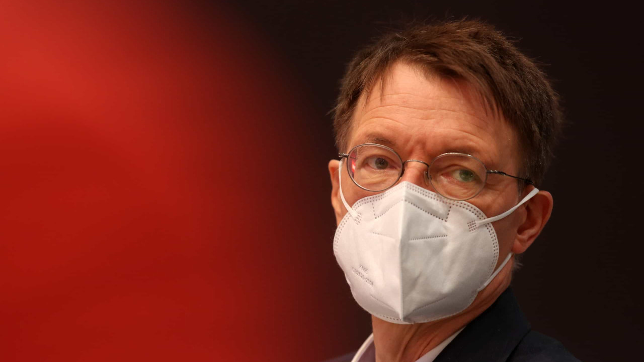 Bundesminister lobt Pandemiemanagement trotz Infektionsaufzeichnungen