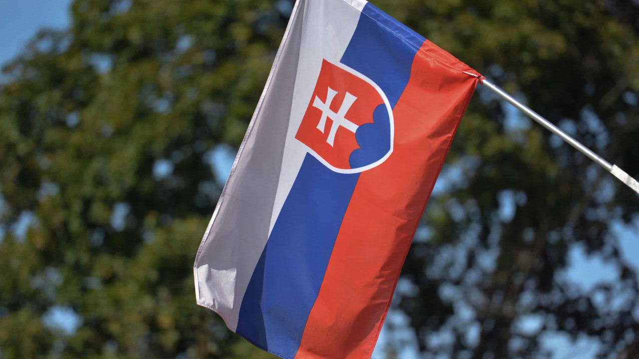 Eslováquia aprova encerramento dos canais públicos de rádio e televisão