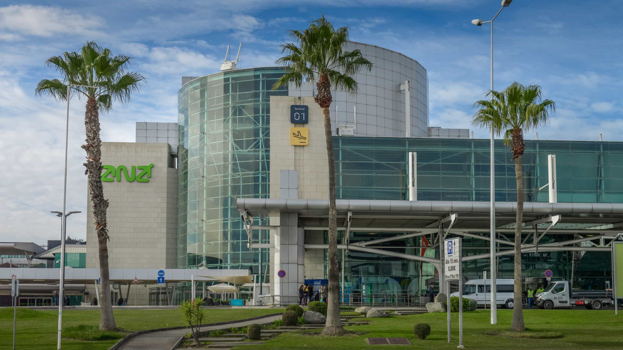 Cinco homens detidos no Aeroporto de Lisboa com 780 mil doses de cocaína