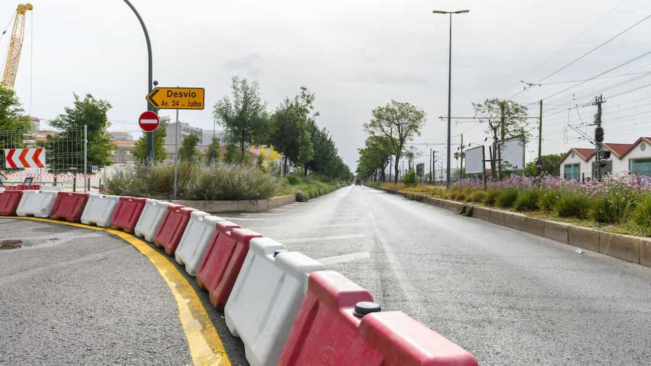 Circulação na Avenida 24 de julho e Cais do Sodré vai ser reposta amanhã